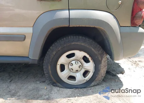 2005 Jeep Liberty Sport from USA, damaged, VIN 1J4GK48K05W520008